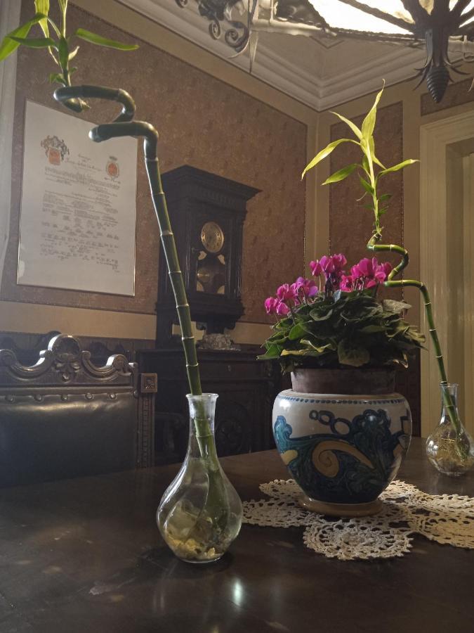 Bed And Books Isabella Bed & Breakfast คาตาเนีย ภายนอก รูปภาพ