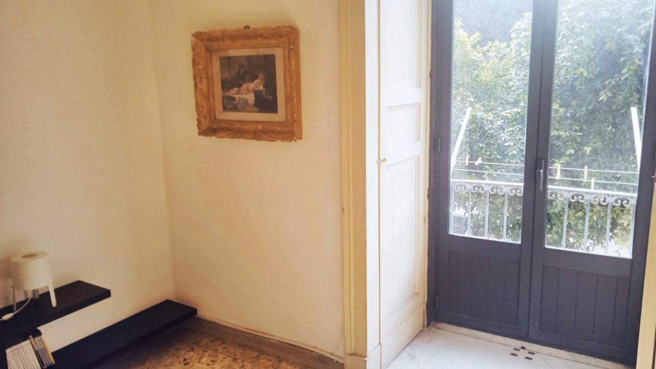 Bed And Books Isabella Bed & Breakfast คาตาเนีย ภายนอก รูปภาพ