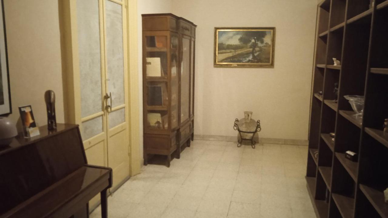 Bed And Books Isabella Bed & Breakfast คาตาเนีย ภายนอก รูปภาพ
